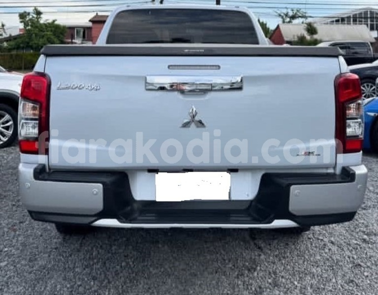 Big with watermark mitsubishi l200 analamanga antananarivo 9214