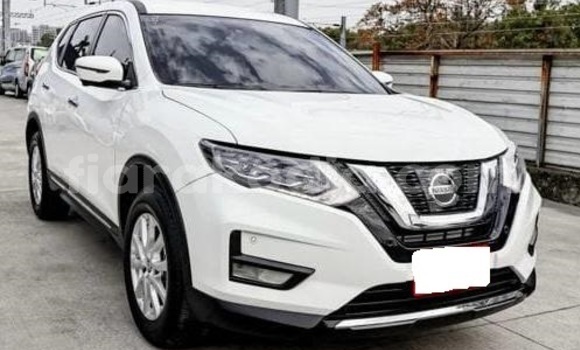Buy Used Nissan X–Trail White Car in Antananarivo in Analamanga Buy Used Nissan X–Trail White Car in Antananarivo in Analamanga