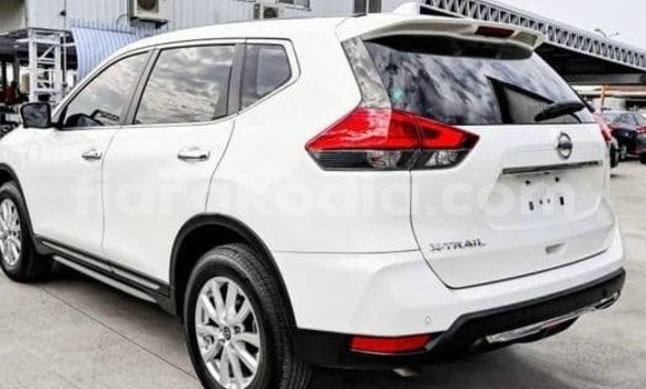 Buy Used Nissan X–Trail White Car in Antananarivo in Analamanga Buy Used Nissan X–Trail White Car in Antananarivo in Analamanga