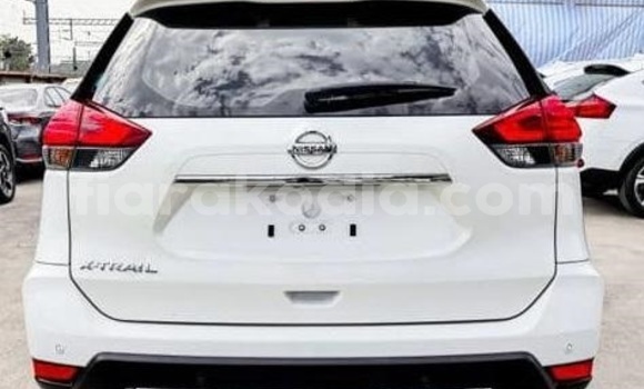 Buy Used Nissan X–Trail White Car in Antananarivo in Analamanga Buy Used Nissan X–Trail White Car in Antananarivo in Analamanga