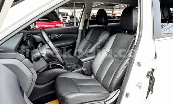 Buy Used Nissan X–Trail White Car in Antananarivo in Analamanga Buy Used Nissan X–Trail White Car in Antananarivo in Analamanga