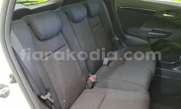 Buy Used Honda FIT White Car in Antananarivo in Analamanga Buy Used Honda FIT White Car in Antananarivo in Analamanga