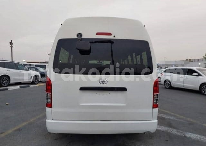 Big with watermark toyota hiace analamanga antananarivo 9219