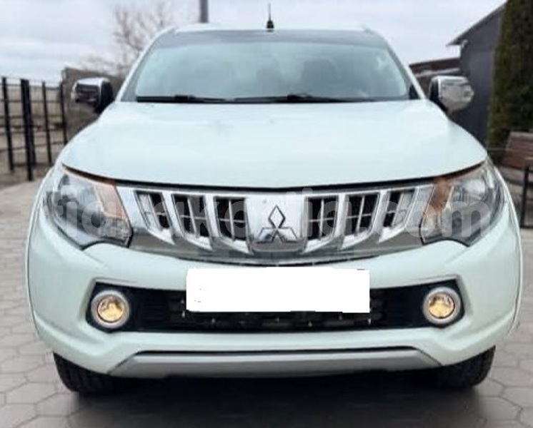 Big with watermark mitsubishi l200 analamanga antananarivo 9221