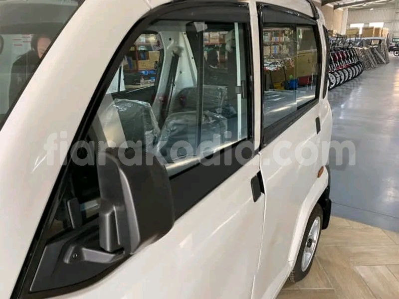 Big with watermark bajaj qute melaky ambatomainty 9227