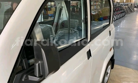 Acheter Neuf Voiture Bajaj Qute Blanc à Ambatomainty , Melaky Acheter Neuf Voiture Bajaj Qute Blanc à Ambatomainty , Melaky