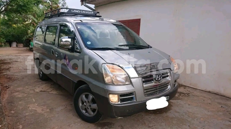 Big with watermark hyundai avante analamanga antananarivo 9230
