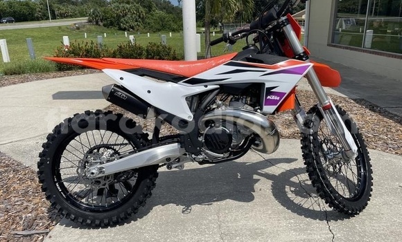 Hividy KTM XC-W beige Bike in Ankazoabo in Atsimo-Andrefana Hividy KTM XC-W beige Bike in Ankazoabo in Atsimo-Andrefana