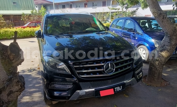 Acheter Occasion Voiture Mercedes‒Benz ML–Class Noir à Antananarivo, Analamanga Acheter Occasion Voiture Mercedes‒Benz ML–Class Noir à Antananarivo, Analamanga