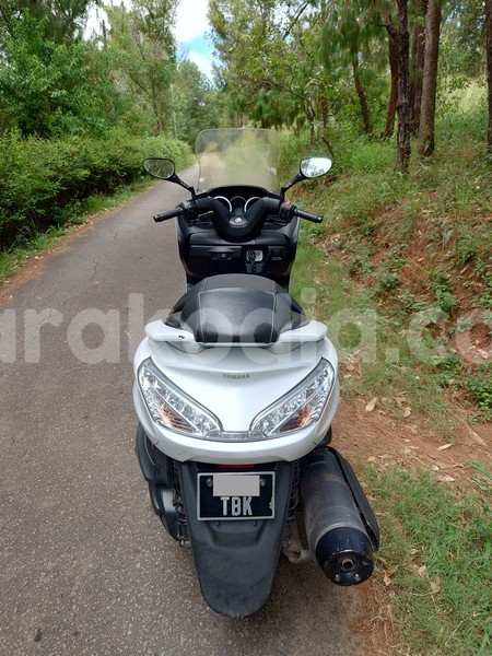Big with watermark yamaha majesty analamanga antananarivo 9239