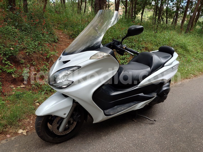 Big with watermark yamaha majesty analamanga antananarivo 9239