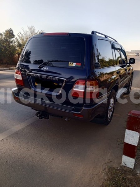 Big with watermark toyota land cruiser analamanga antananarivo 9255