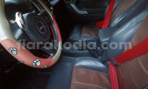Acheter Occasion Voiture Jeep Wrangler Rouge à Antananarivo, Analamanga Acheter Occasion Voiture Jeep Wrangler Rouge à Antananarivo, Analamanga