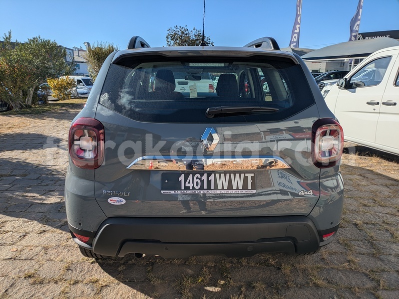 Big with watermark renault duster diana nosy be nossi be 9257