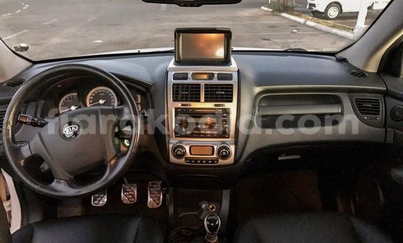 Acheter Occasion Voiture Kia Sportage Blanc à Antananarivo, Analamanga Acheter Occasion Voiture Kia Sportage Blanc à Antananarivo, Analamanga