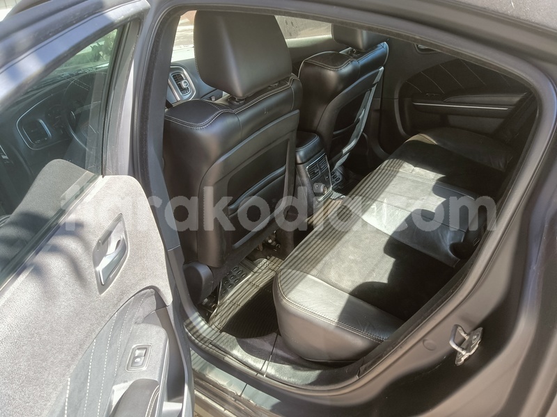 Big with watermark dodge charger analamanga antananarivo 9258