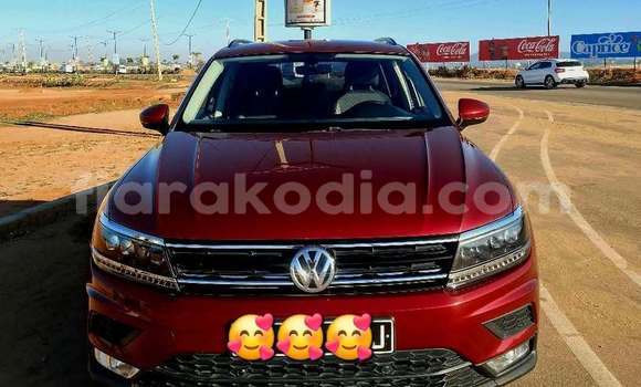 Acheter Occasion Voiture Volkswagen Tiguan Rouge à Antananarivo, Analamanga Acheter Occasion Voiture Volkswagen Tiguan Rouge à Antananarivo, Analamanga