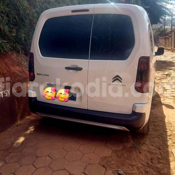 Big with watermark citroen berlingo analamanga antananarivo 9263