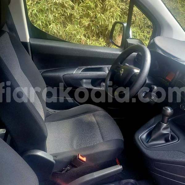 Big with watermark citroen berlingo analamanga antananarivo 9263