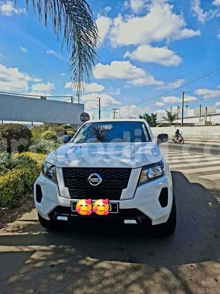 Big with watermark nissan navara analamanga antananarivo 9264