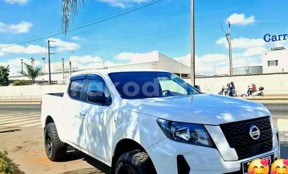 Acheter Occasion Voiture Nissan Navara Blanc à Antananarivo, Analamanga Acheter Occasion Voiture Nissan Navara Blanc à Antananarivo, Analamanga