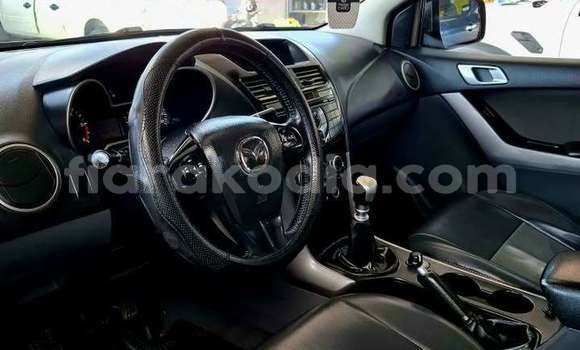 Acheter Occasion Voiture Mazda BT-50 Bleu à Antananarivo, Analamanga Acheter Occasion Voiture Mazda BT-50 Bleu à Antananarivo, Analamanga