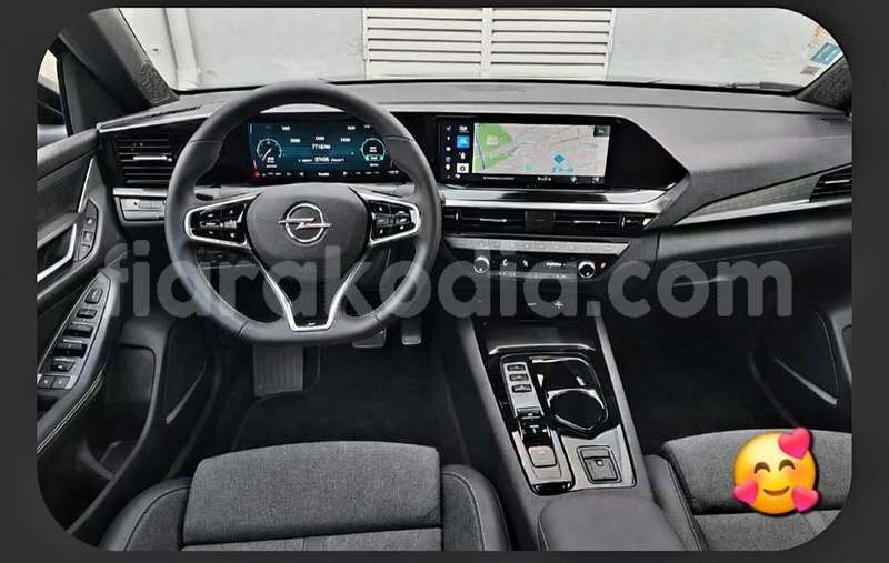 Big with watermark opel ampera analamanga antananarivo 9269