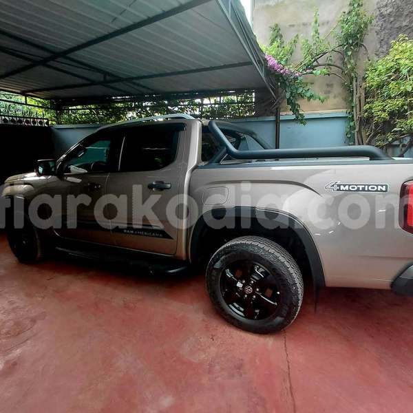 Big with watermark volkswagen amarok analamanga antananarivo 9271