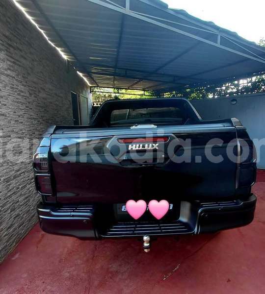 Big with watermark toyota hilux analamanga antananarivo 9272
