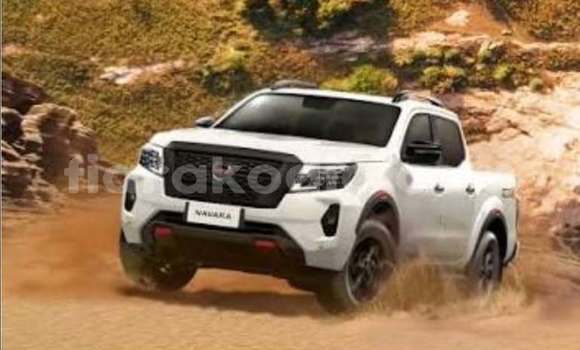Acheter Occasion Voiture Nissan Navara Blanc à Antananarivo, Analamanga Acheter Occasion Voiture Nissan Navara Blanc à Antananarivo, Analamanga