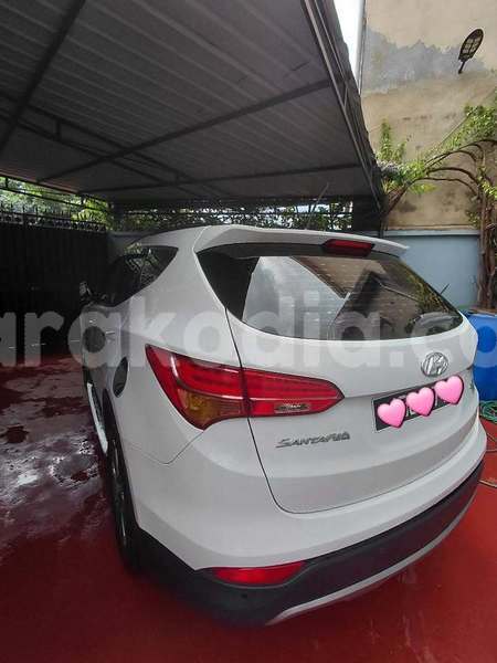 Big with watermark hyundai santa fe analamanga antananarivo 9277