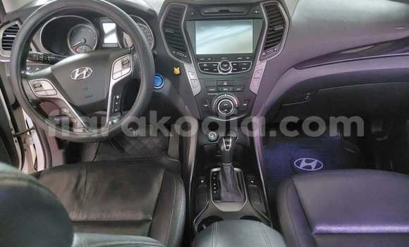 Acheter Occasion Voiture Hyundai Santa Fe Blanc à Antananarivo, Analamanga Acheter Occasion Voiture Hyundai Santa Fe Blanc à Antananarivo, Analamanga