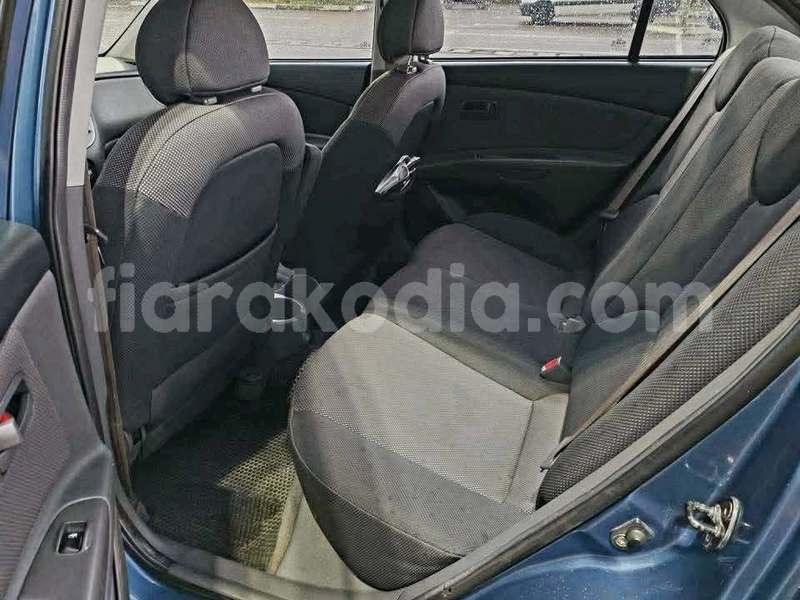 Big with watermark kia carens analamanga antananarivo 9279