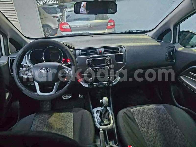 Big with watermark kia rio analamanga antananarivo 9280