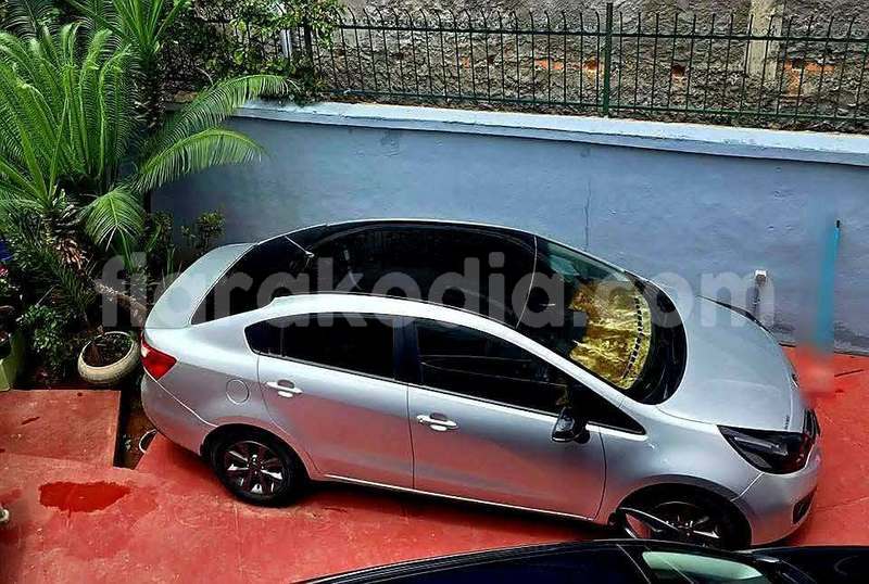 Big with watermark kia rio analamanga antananarivo 9280