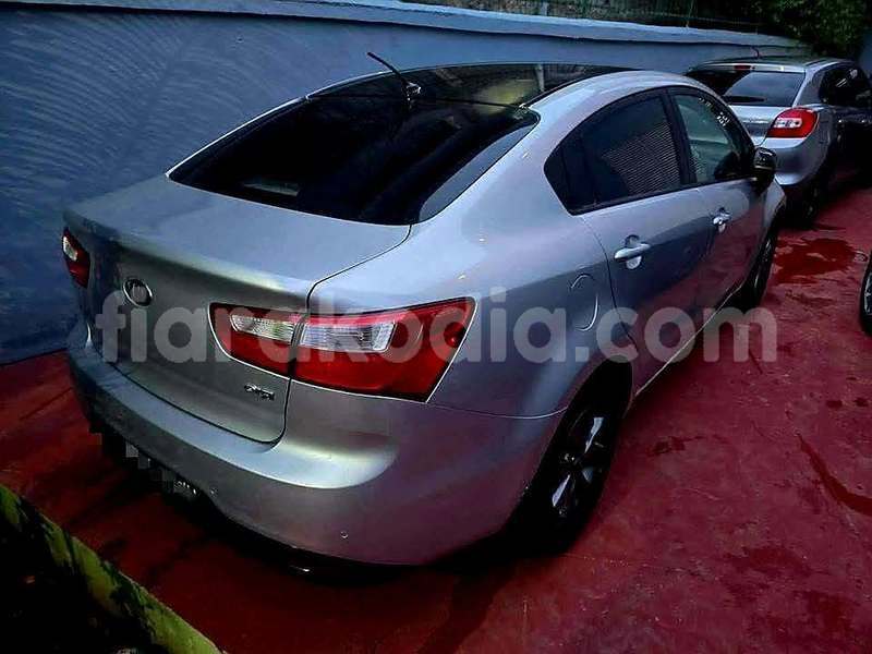 Big with watermark kia rio analamanga antananarivo 9280