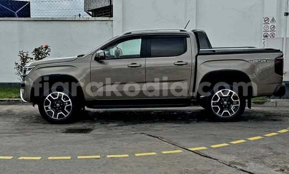 Acheter Occasion Voiture Volkswagen Amarok Gris à Antananarivo, Analamanga Acheter Occasion Voiture Volkswagen Amarok Gris à Antananarivo, Analamanga