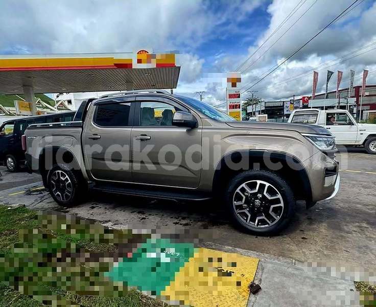Big with watermark volkswagen amarok analamanga antananarivo 9281