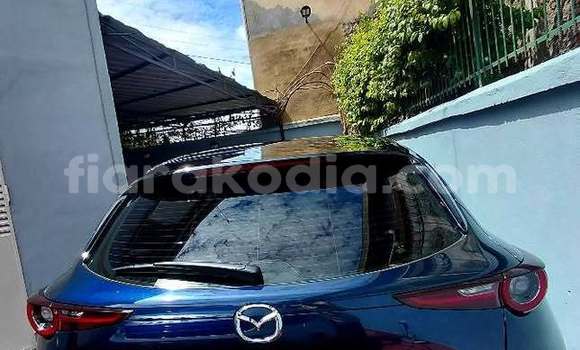 Acheter Occasion Voiture Mazda CX-8 Bleu à Antananarivo, Analamanga Acheter Occasion Voiture Mazda CX-8 Bleu à Antananarivo, Analamanga