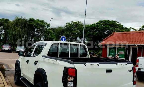 Acheter Occasion Voiture Mitsubishi L200 Blanc à Antananarivo, Analamanga Acheter Occasion Voiture Mitsubishi L200 Blanc à Antananarivo, Analamanga