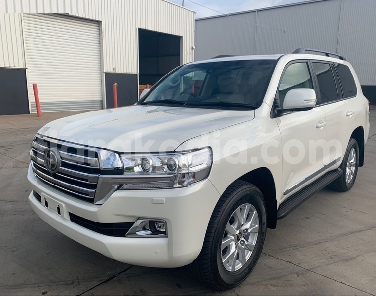 Big with watermark toyota land cruiser analamanga antananarivo 9292