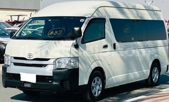 Acheter Occasion Voiture Toyota Hiace Blanc à Antananarivo, Analamanga