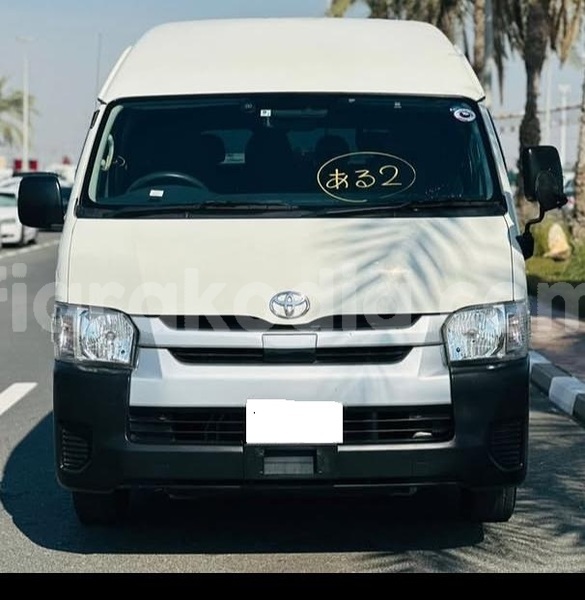 Big with watermark toyota hiace analamanga antananarivo 9296
