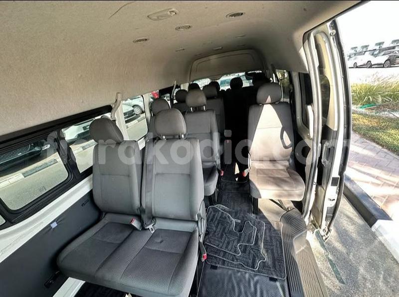 Big with watermark toyota hiace analamanga antananarivo 9296