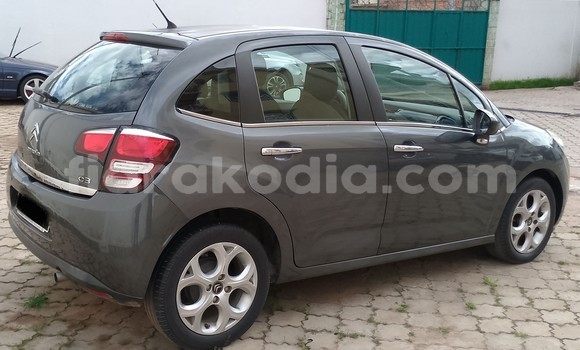 Buy Used Citroen C3 Silver Car in Antananarivo in Analamanga Buy Used Citroen C3 Silver Car in Antananarivo in Analamanga