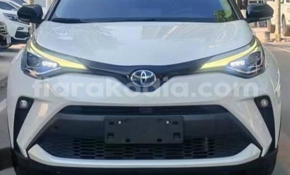 Acheter Occasion Voiture Toyota C-HR Blanc à Antananarivo, Analamanga Acheter Occasion Voiture Toyota C-HR Blanc à Antananarivo, Analamanga