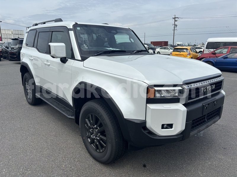Big with watermark toyota land cruiser prado analamanga antananarivo 9301