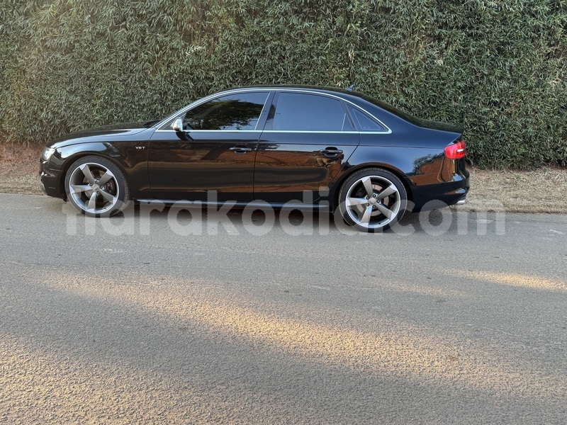 Big with watermark audi s4 analamanga antananarivo 9302