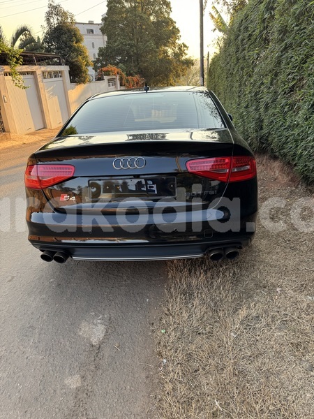 Big with watermark audi s4 analamanga antananarivo 9302