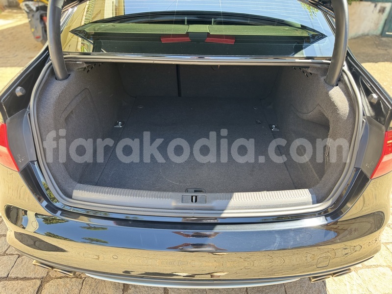 Big with watermark audi s4 analamanga antananarivo 9302